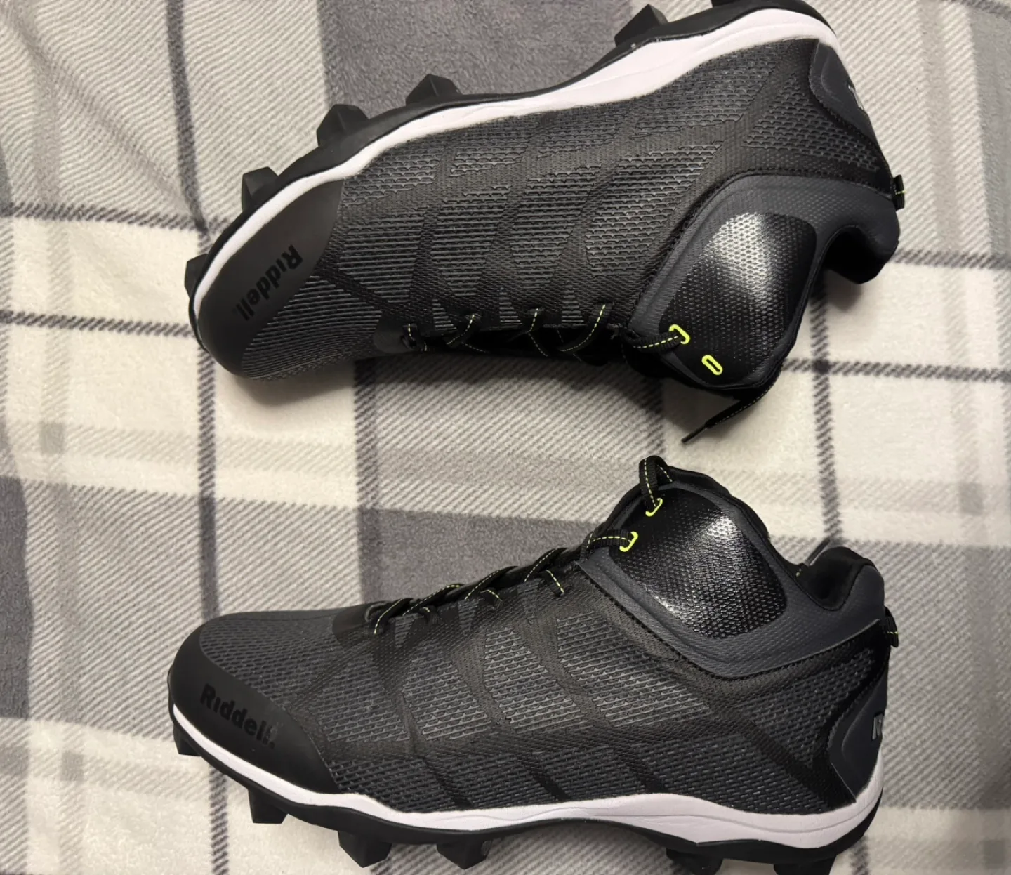 New Riddell Adult football Cleats - Size 13 image indicator(4)