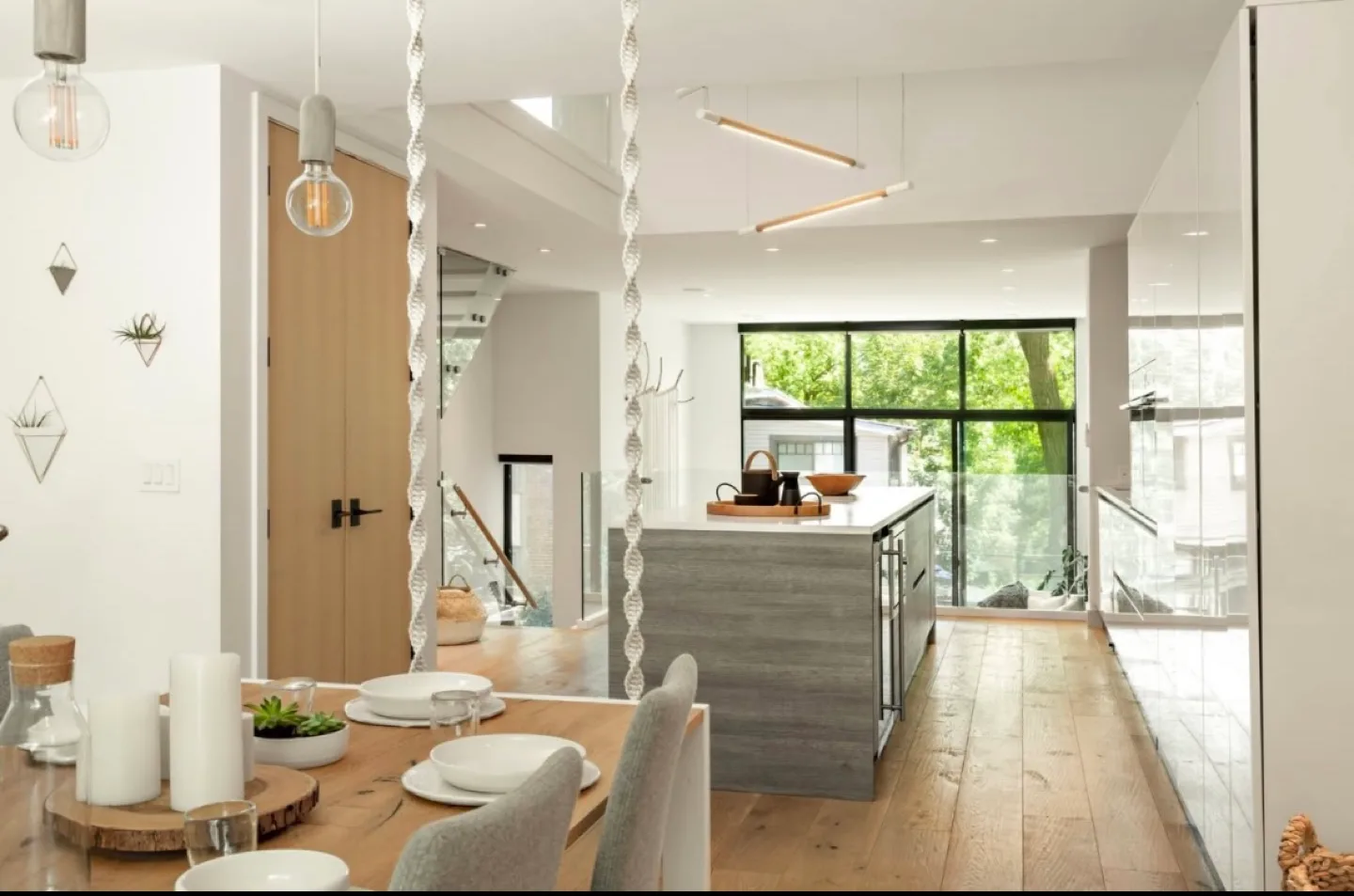 Hanging Wooden Swing Chair image indicator(4)