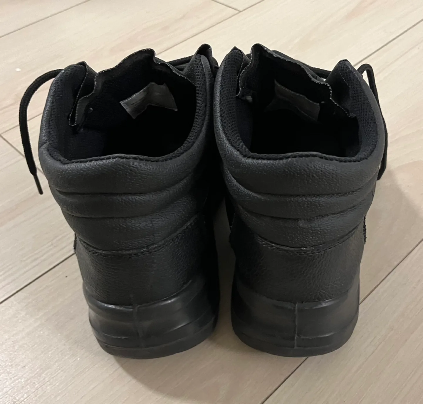 Taurus Men's Black Size 11 Anti-Slip Work Boots image indicator(2)