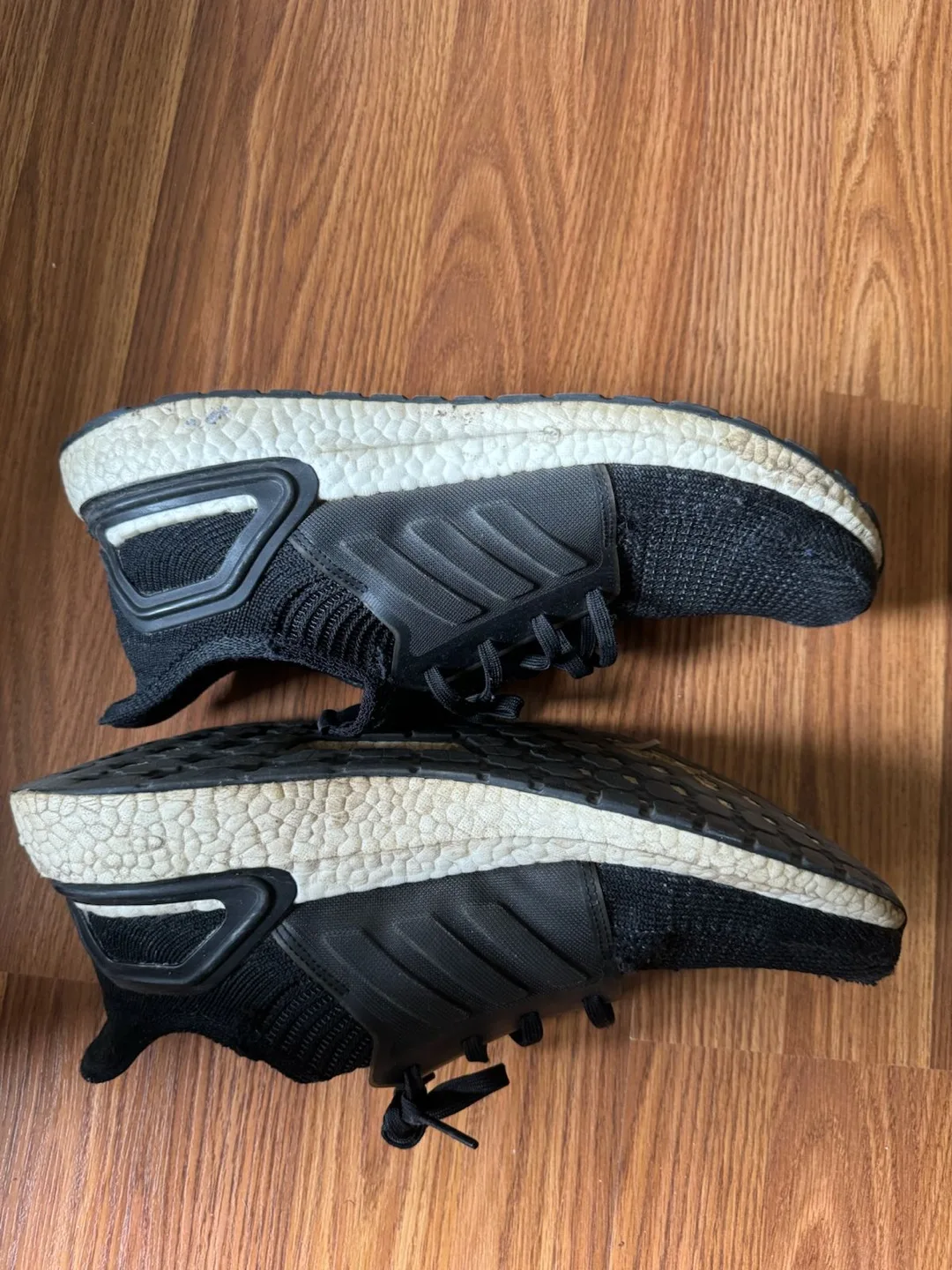 Adidas ultraboost sneakers shoes US 11.5 image indicator(3)