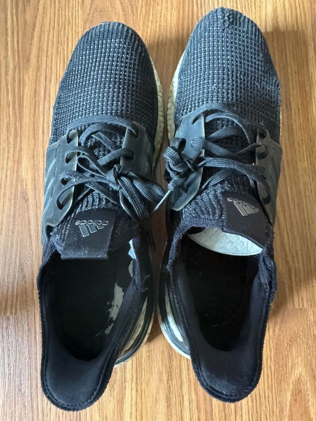 Adidas ultraboost sneakers shoes US 11.5 image indicator(5)