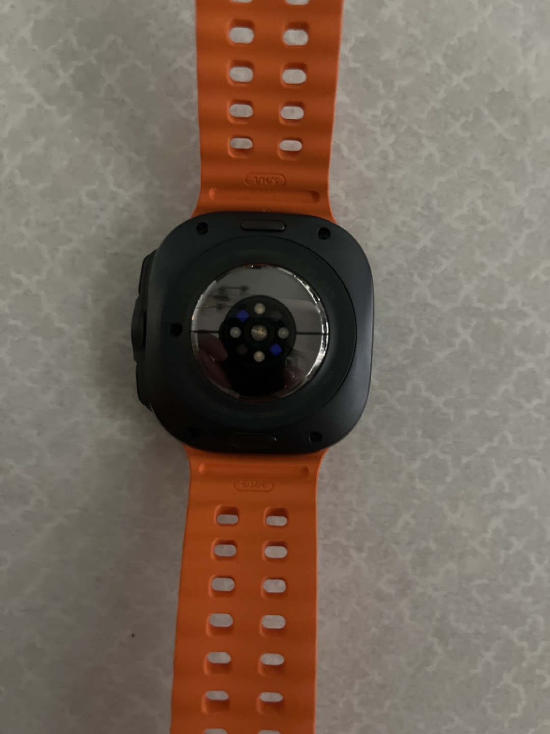 Smartwatch with Orange Band - photo 3