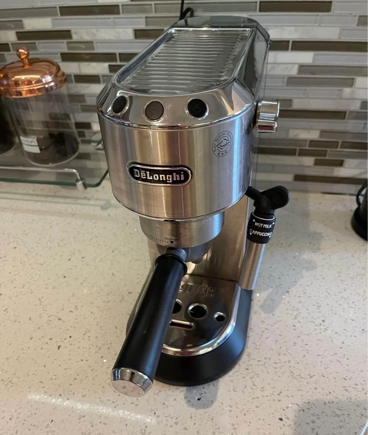 DeLonghi Dedica Style EC685 Espresso Machine image indicator(3)