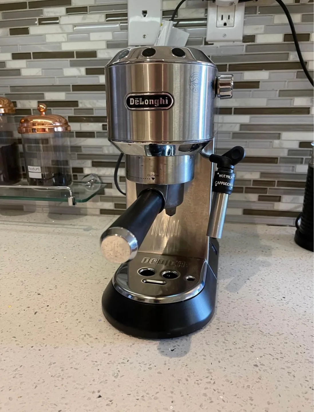 DeLonghi Dedica Style EC685 Espresso Machine image indicator(4)