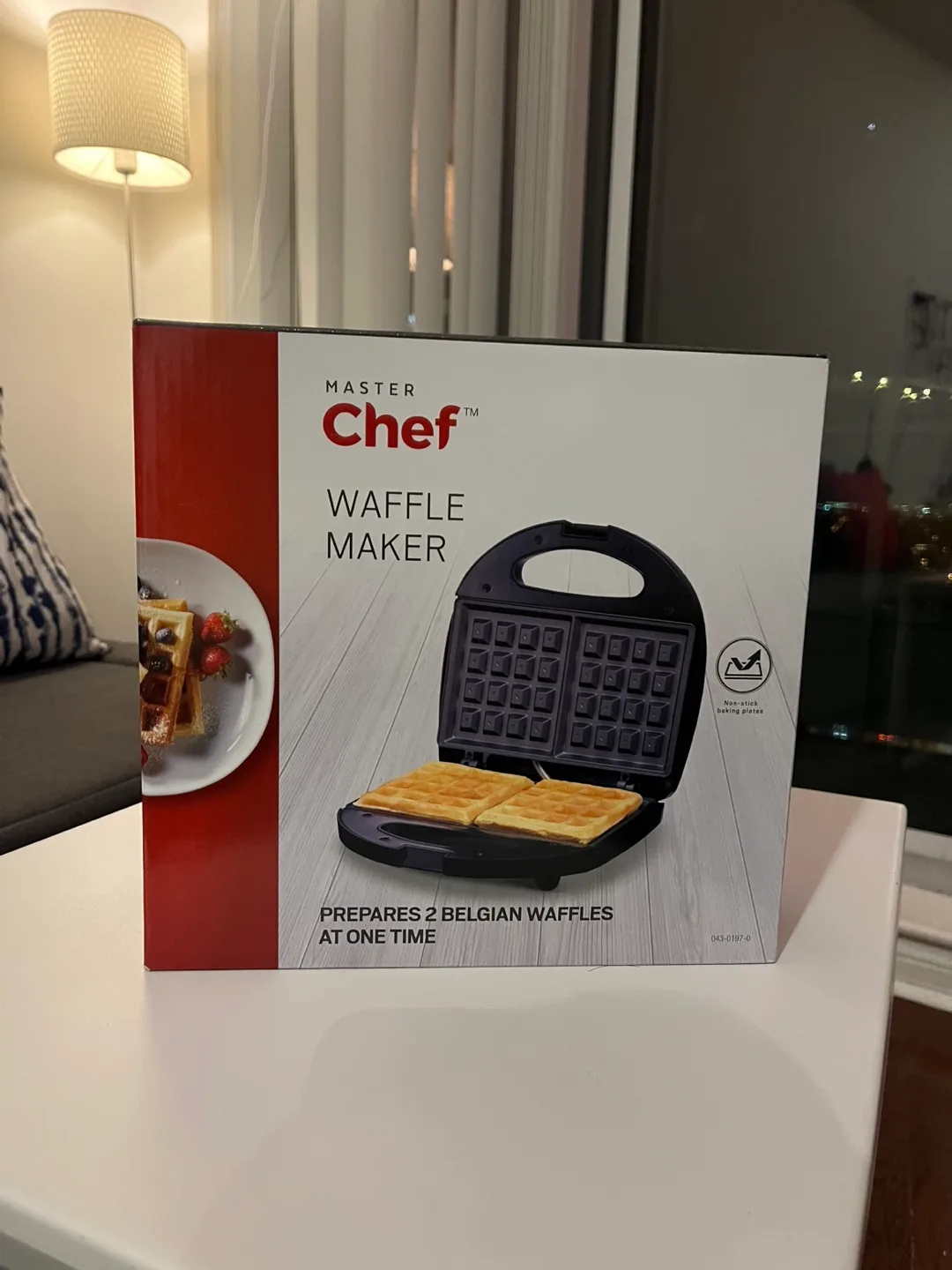 Master Chef Waffle Maker - New in Box thumbnail