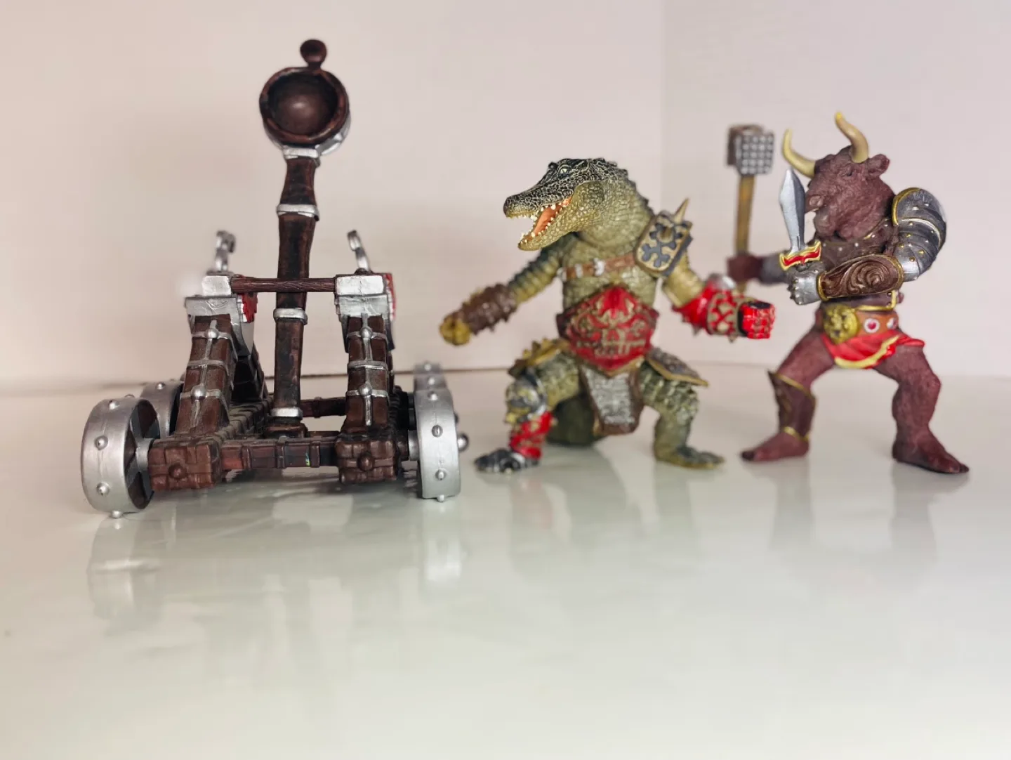 Papo's fantastic fantasy world figures & Minotaurs set. image indicator(4)
