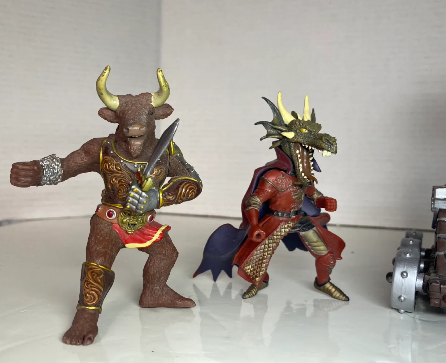 Papo's fantastic fantasy world figures & Minotaurs set. image indicator(3)