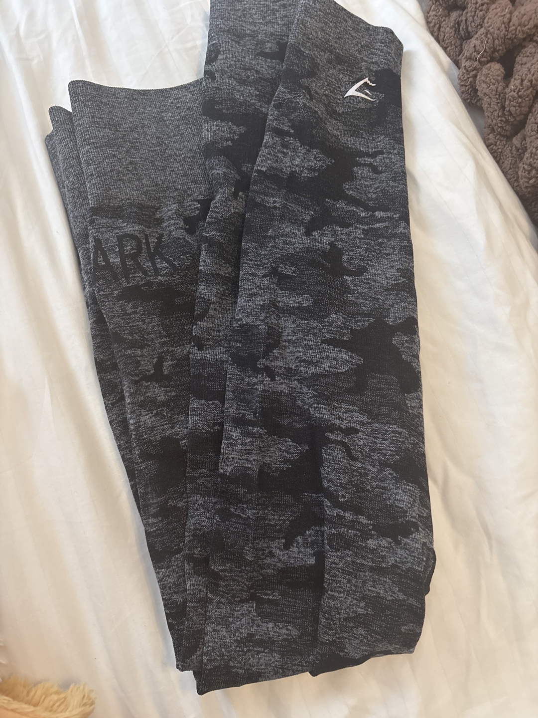 Gymshark Camo Seamless Leggings - Size Small - photo 2