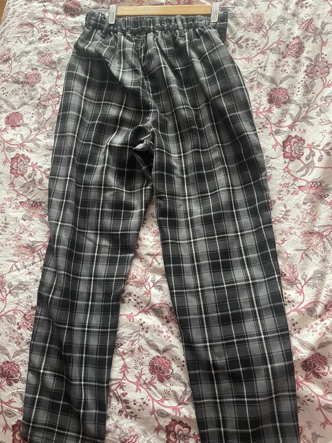 Grey and Black Plaid Pants 💚 image indicator(2)