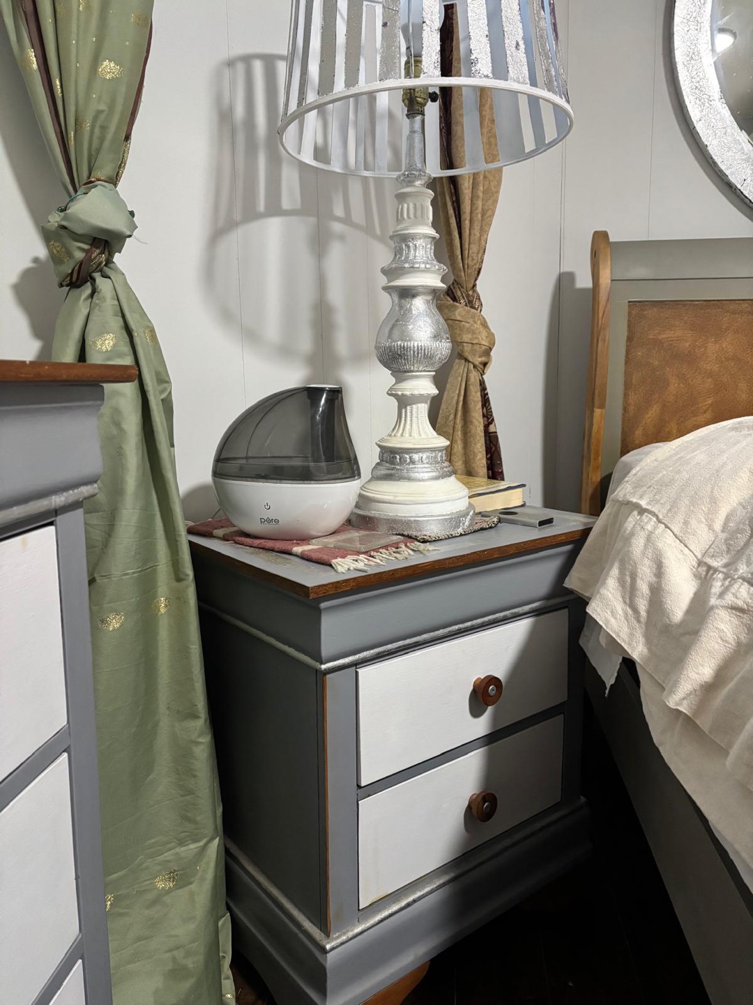 Vintage Painted Bedroom Set - photo 2