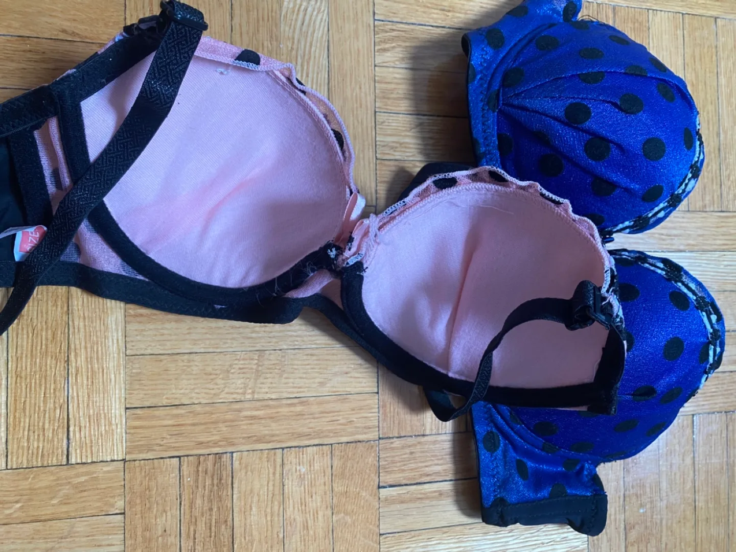 2x Polka Dot Push-Up Bras - Size 34/75 ❤️ image indicator(4)