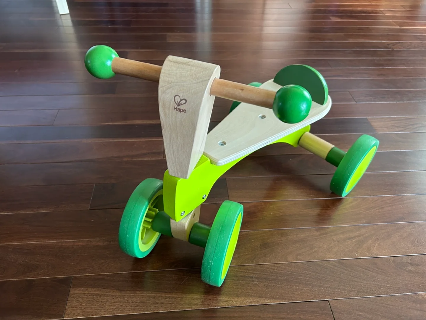 Hape wooden indoor scooter tricycle toy image indicator(5)