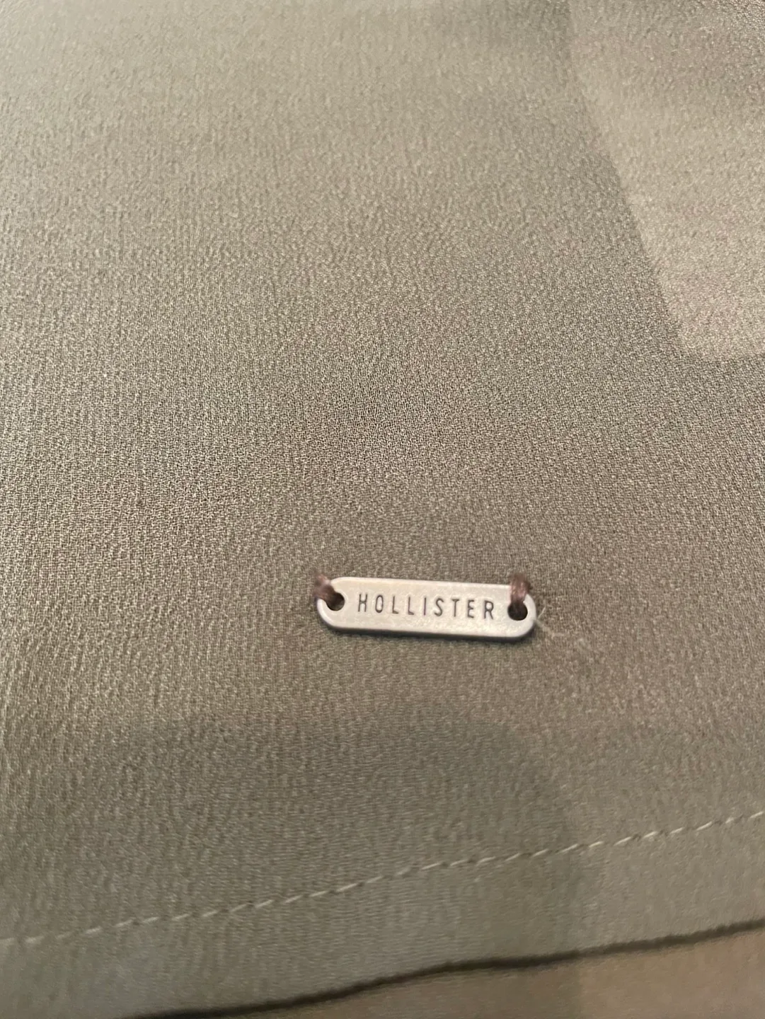 Hollister Olive Green Sleeveless Button-Down Blouse - Size Small image indicator(5)