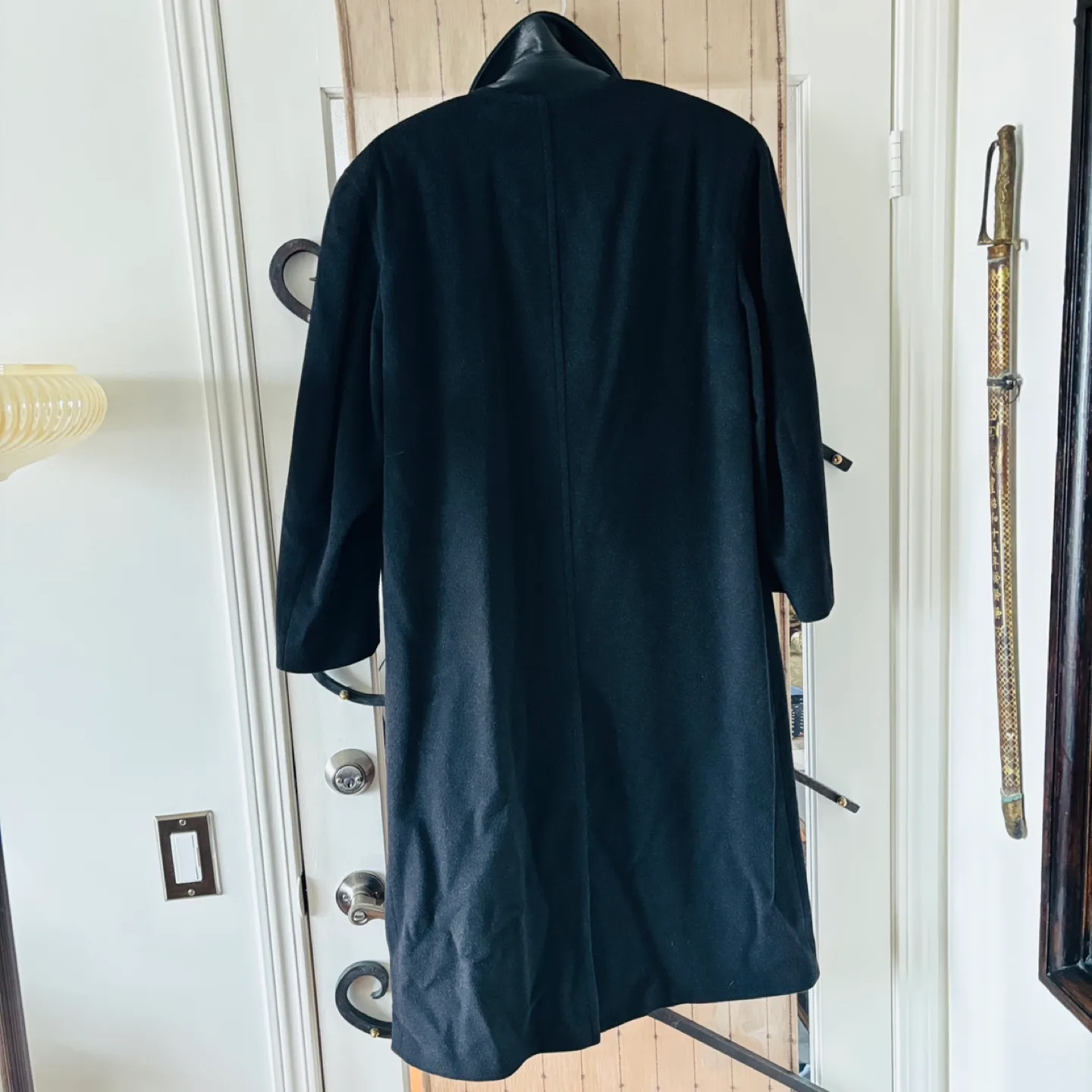 $3,000+ Fine Cashmere and Leather Overcoat image indicator(6)