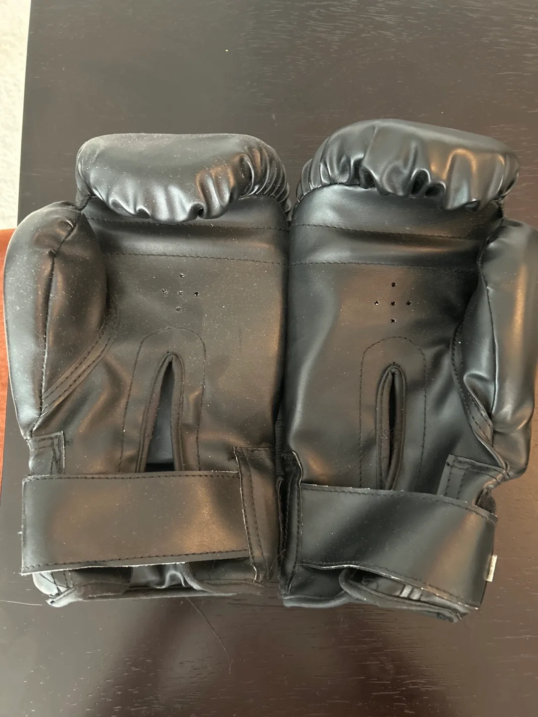 Tiger Claw Boxing Gloves image indicator(2)