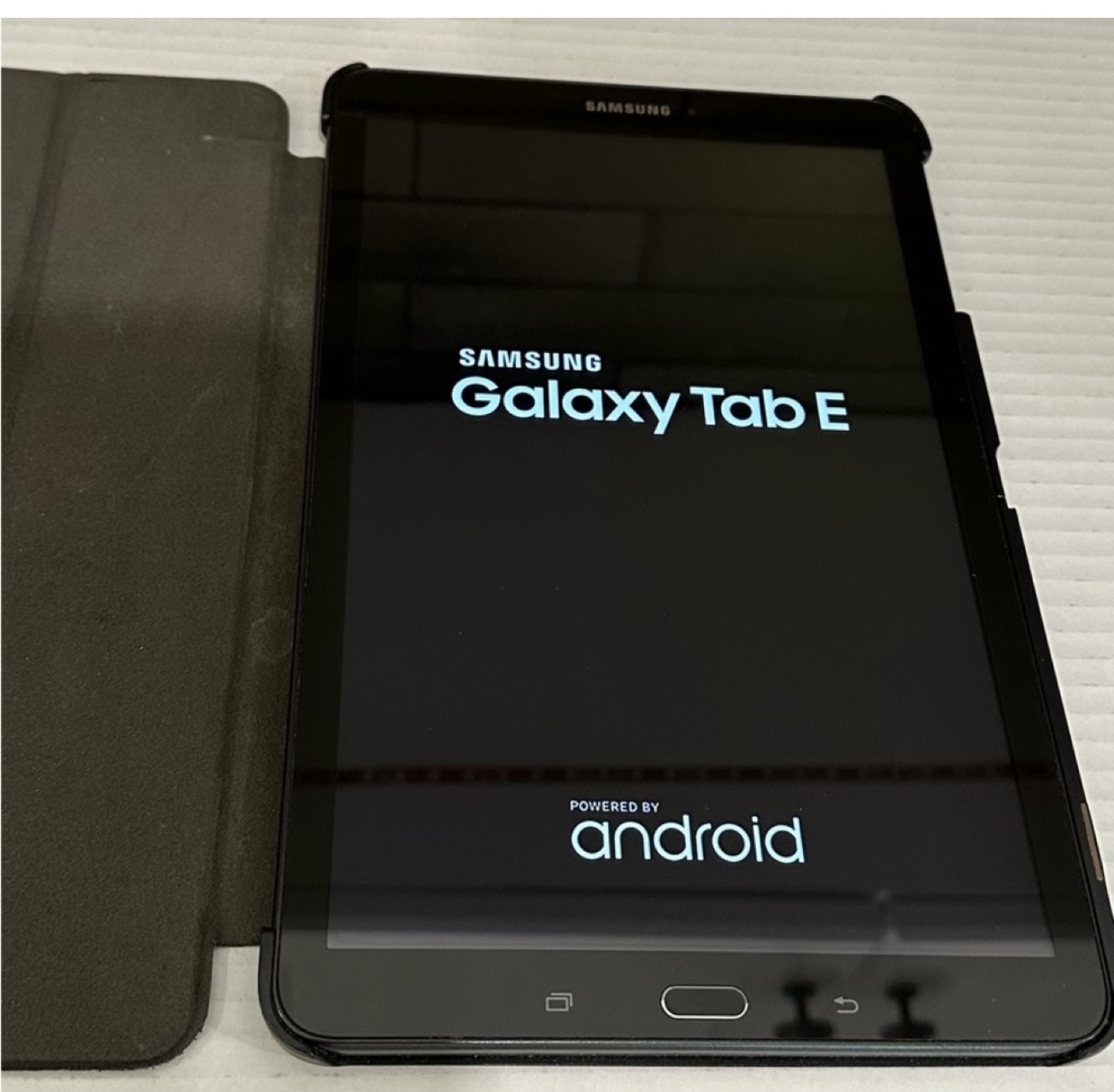 Samsung Galaxy Tab E Tablet with Case
