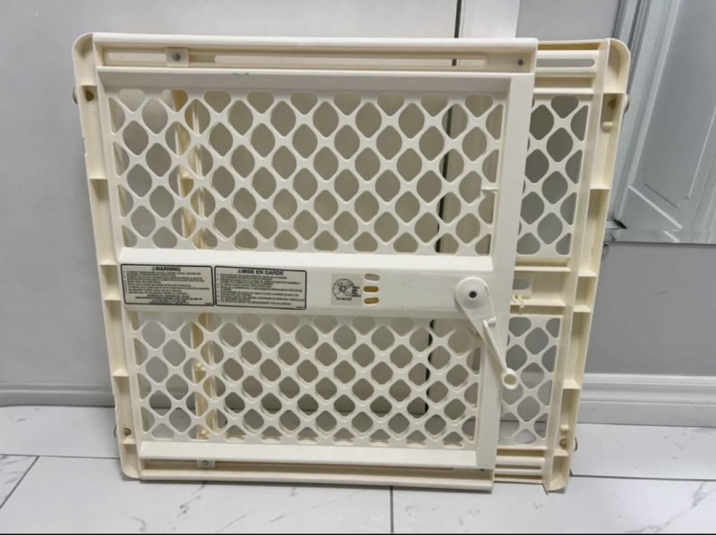 Regalo Easy Open and Close Baby Gate