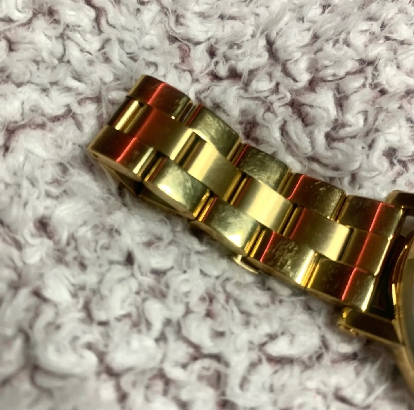 Michael Kors Gold Stainless Steel Watch image indicator(3)