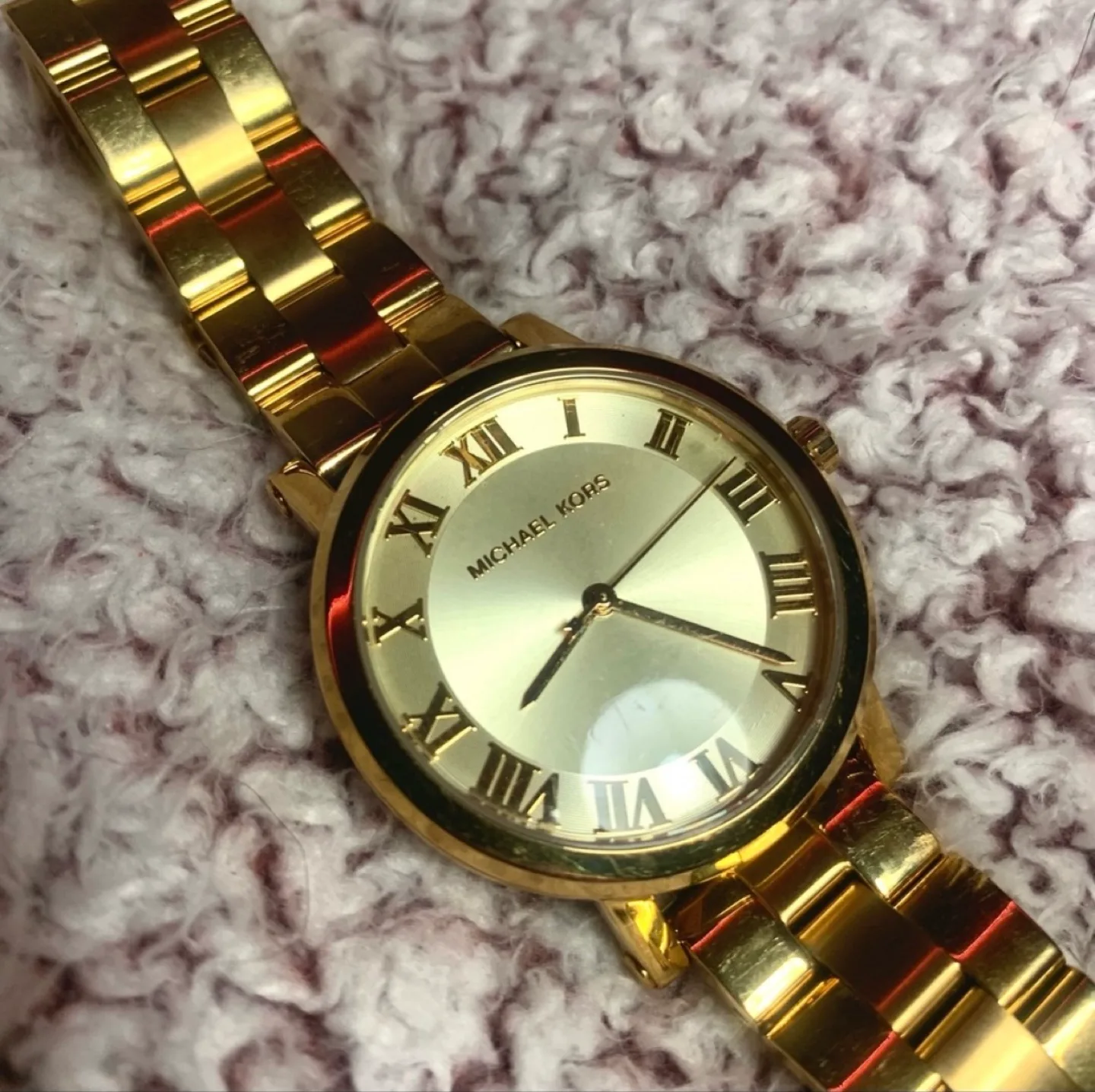 Michael Kors Gold Stainless Steel Watch image indicator(2)