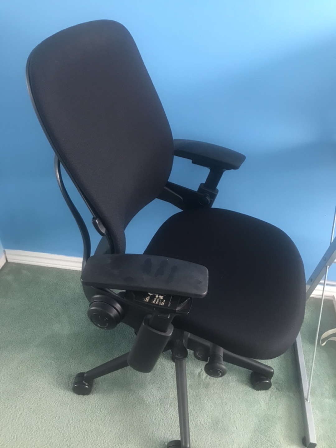 Black Office Chair - photo 3