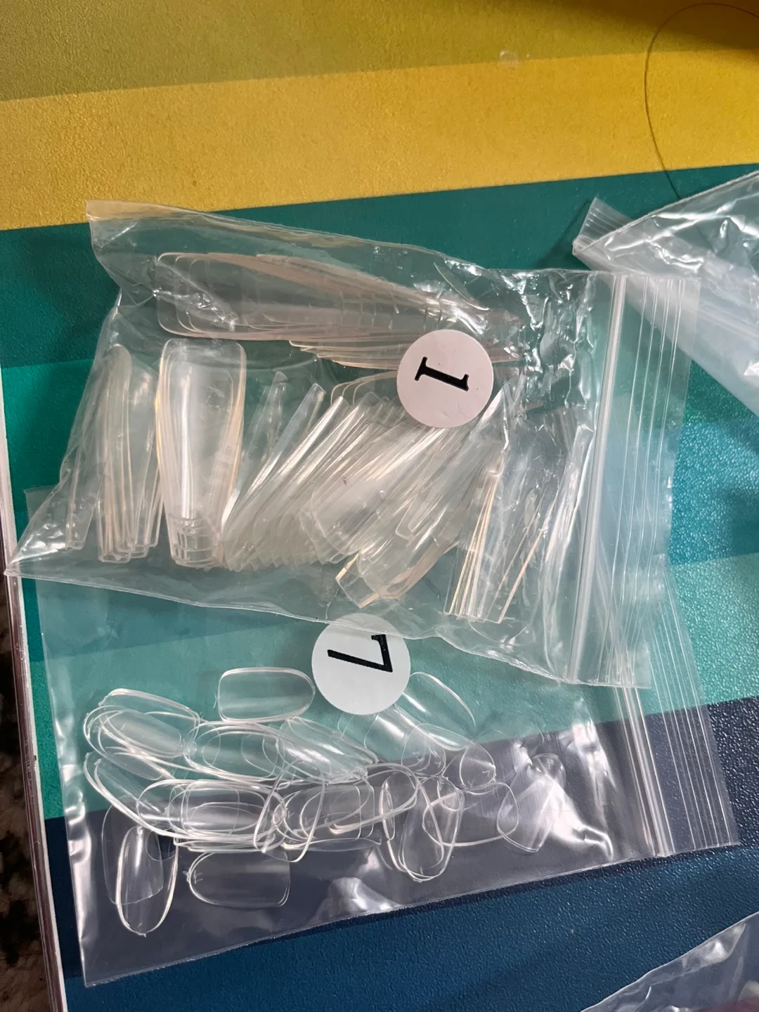 UV LED gel nail lamp with clear press on nails and glue image indicator(3)