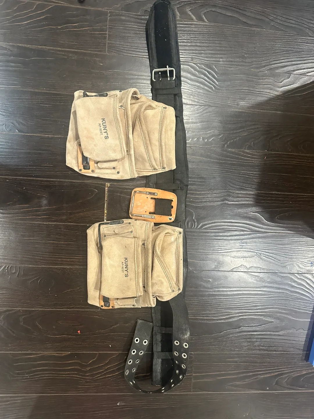 Bauer size 10, leather tool belt, timex watch image indicator(2)