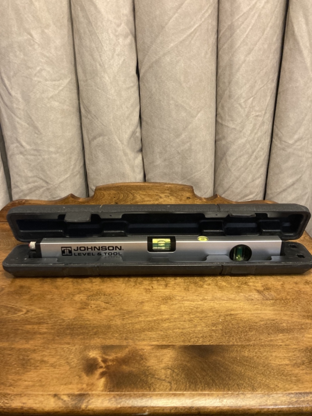 Johnson Level & Tool 14" Aluminium Laser Level with Case