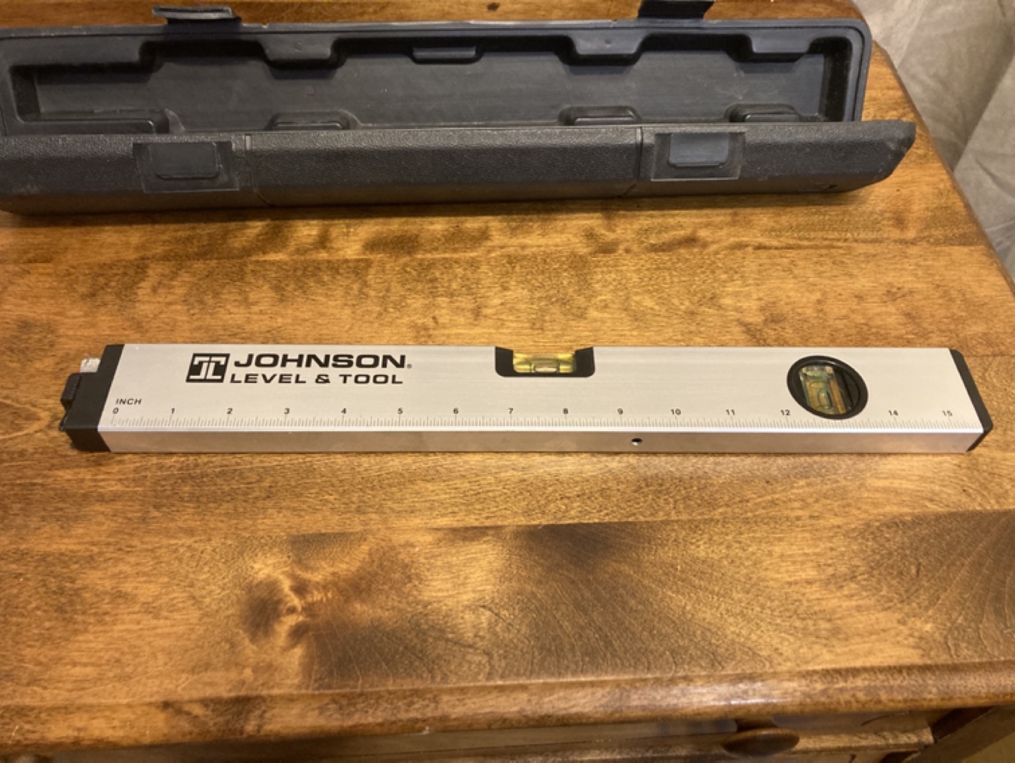 Johnson Level & Tool 14" Aluminium Laser Level with Case - photo 3