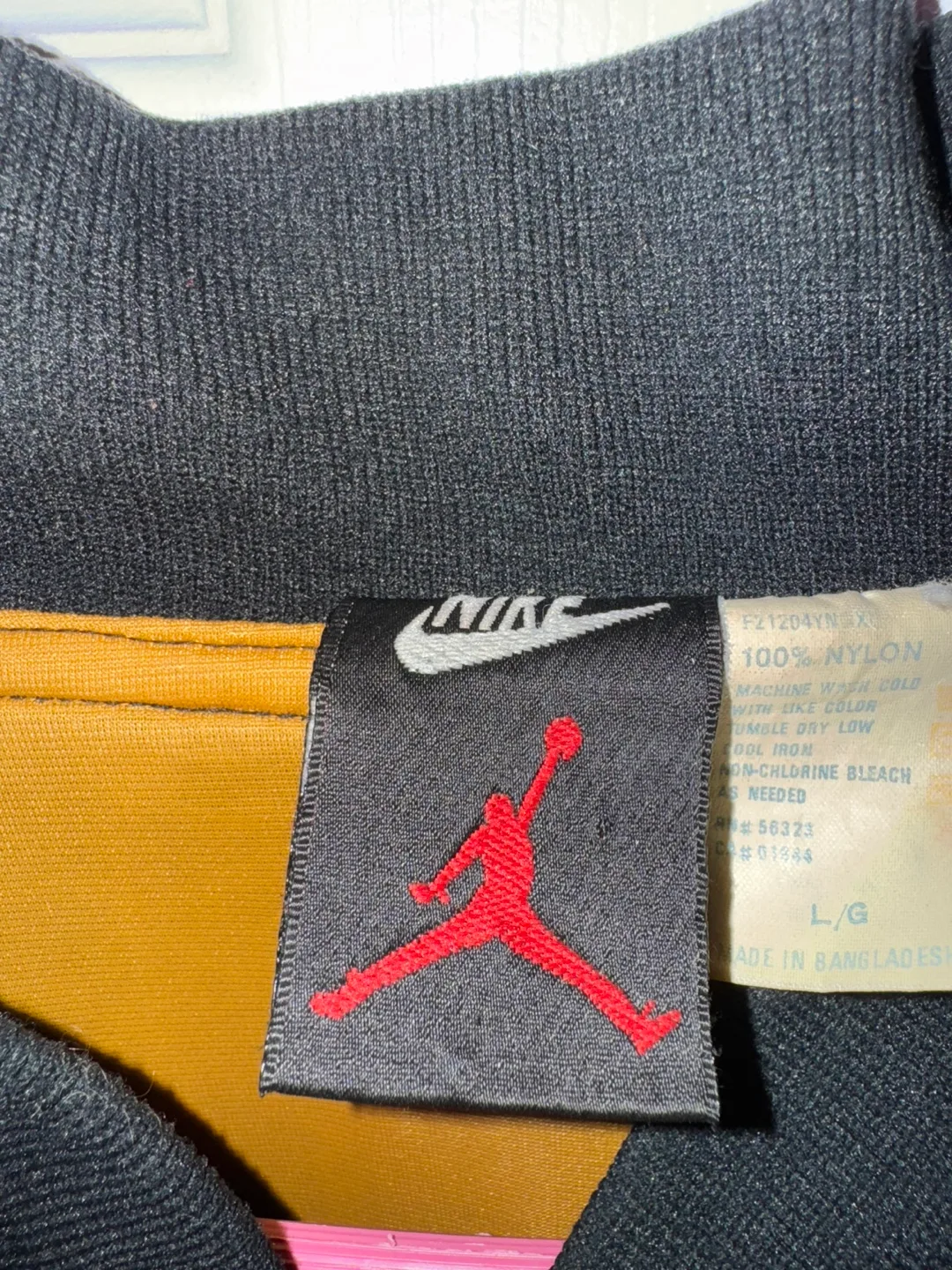 Vintage90’s Air Jordan VII Cardinal Windbreaker (L) Negotiable image indicator(4)