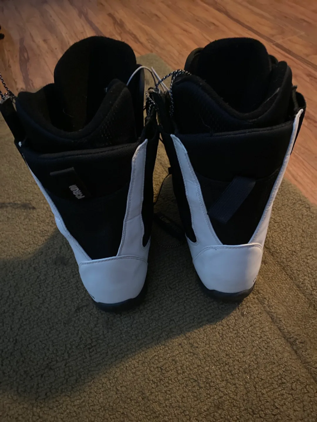 Used ThirtyTwo Lashed snowboard boots - Men's size 11.5 image indicator(3)