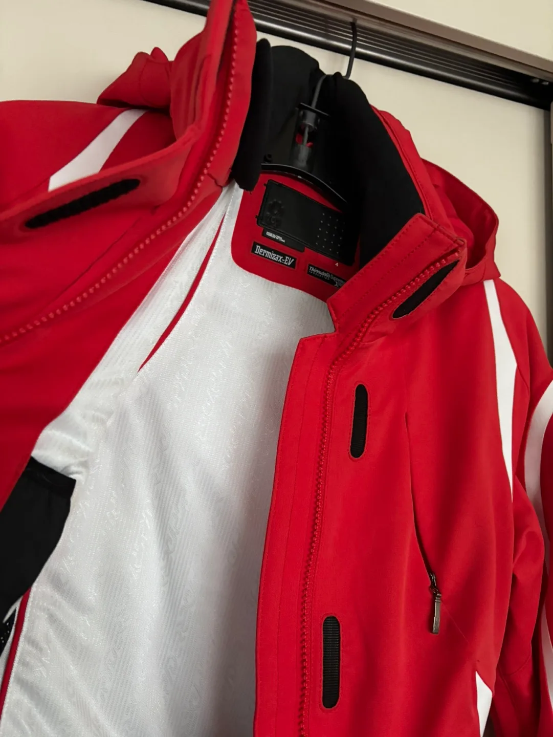 Spyder Women's Red Ski Jacket Size Small image indicator(2)