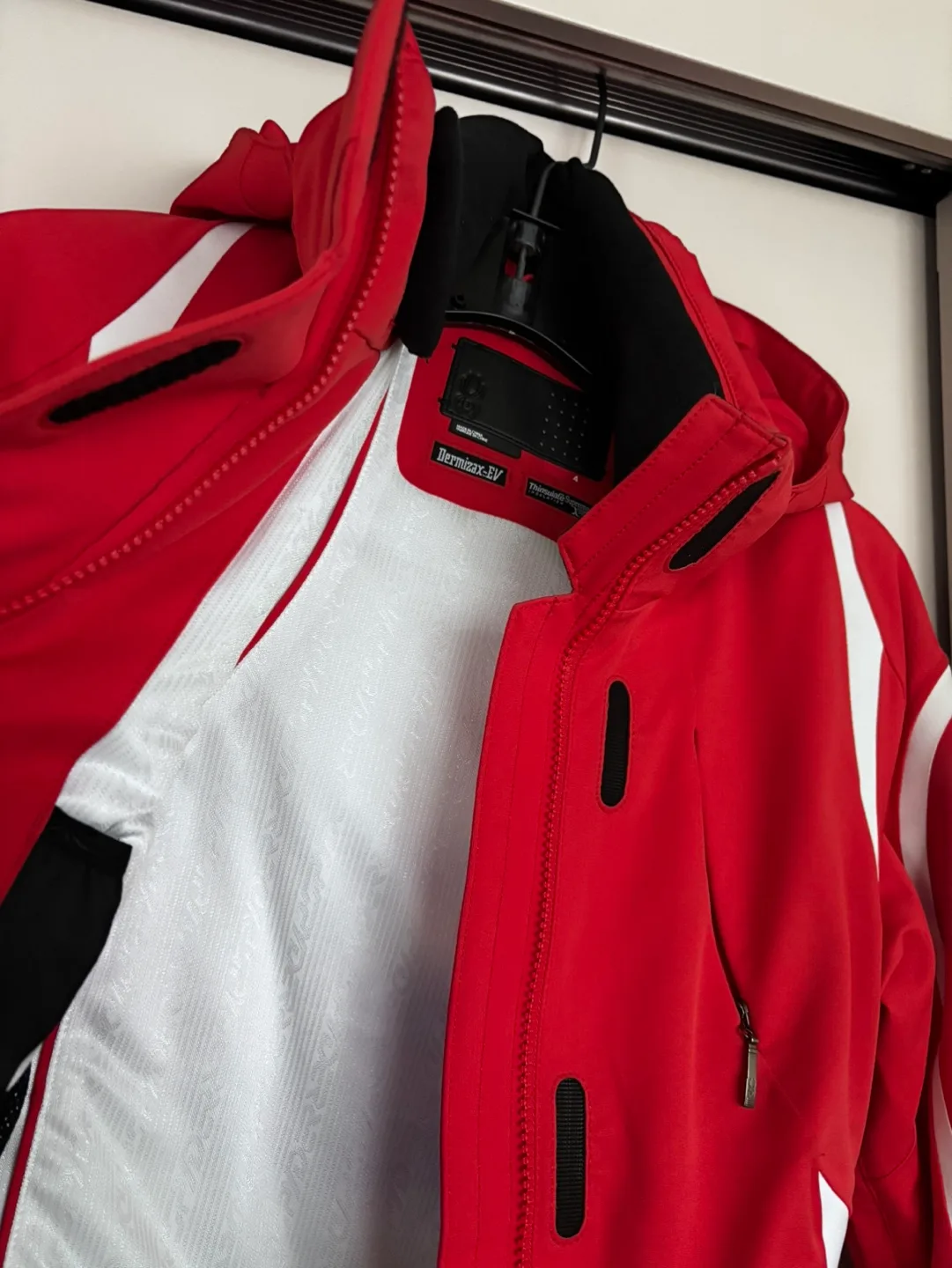 Spyder Women's Red Ski Jacket Size Small image indicator(3)