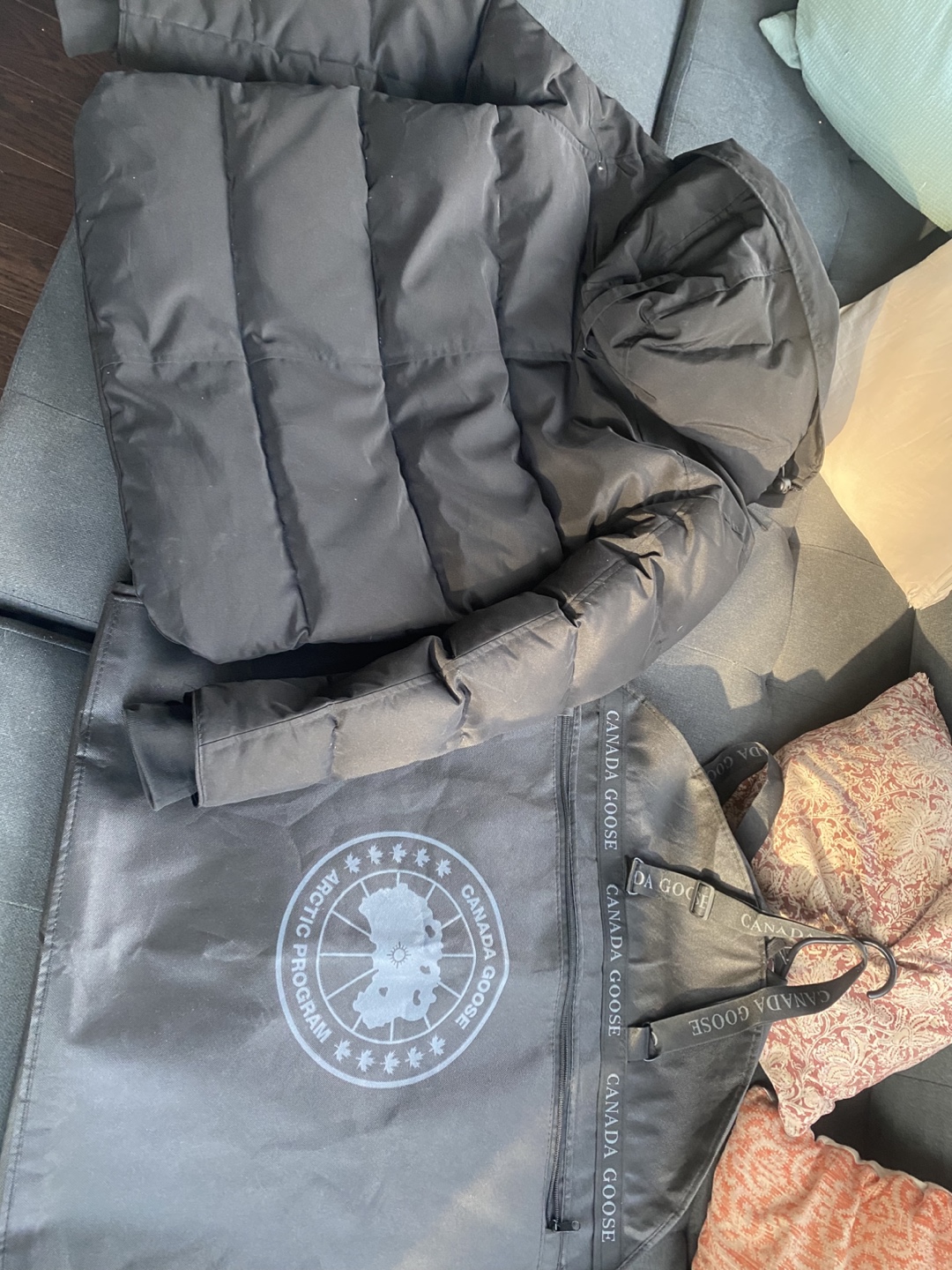 Canada Goose Black Down Jacket with Garment Bag - photo 3
