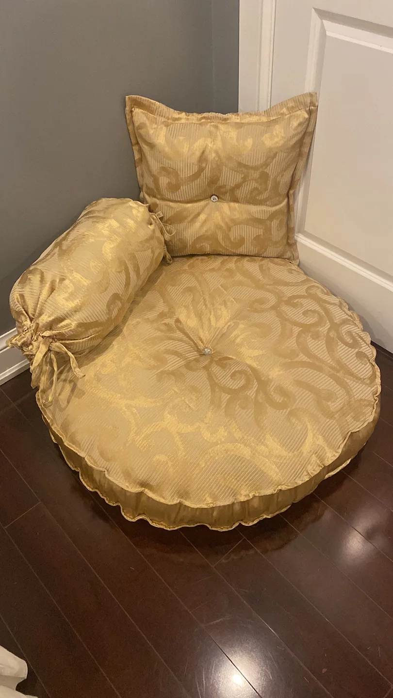 Elegant Gold Floor Cushion Set with Pillows image indicator(3)