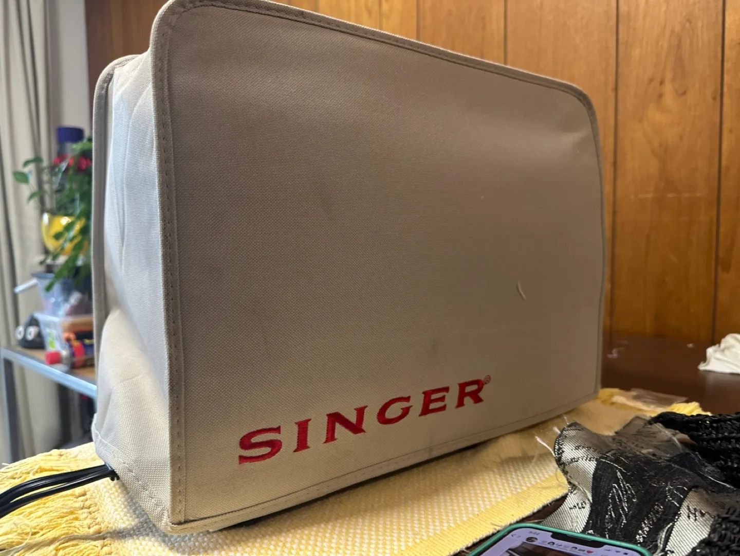 Singer 1507 Sewing Machine with Cover image indicator(2)