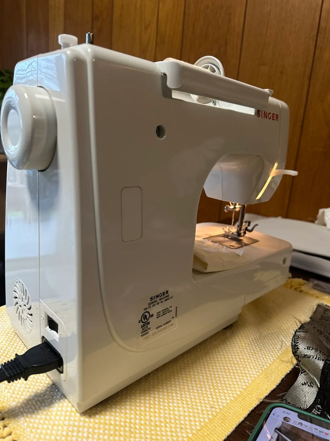 Singer 1507 Sewing Machine with Cover image indicator(3)