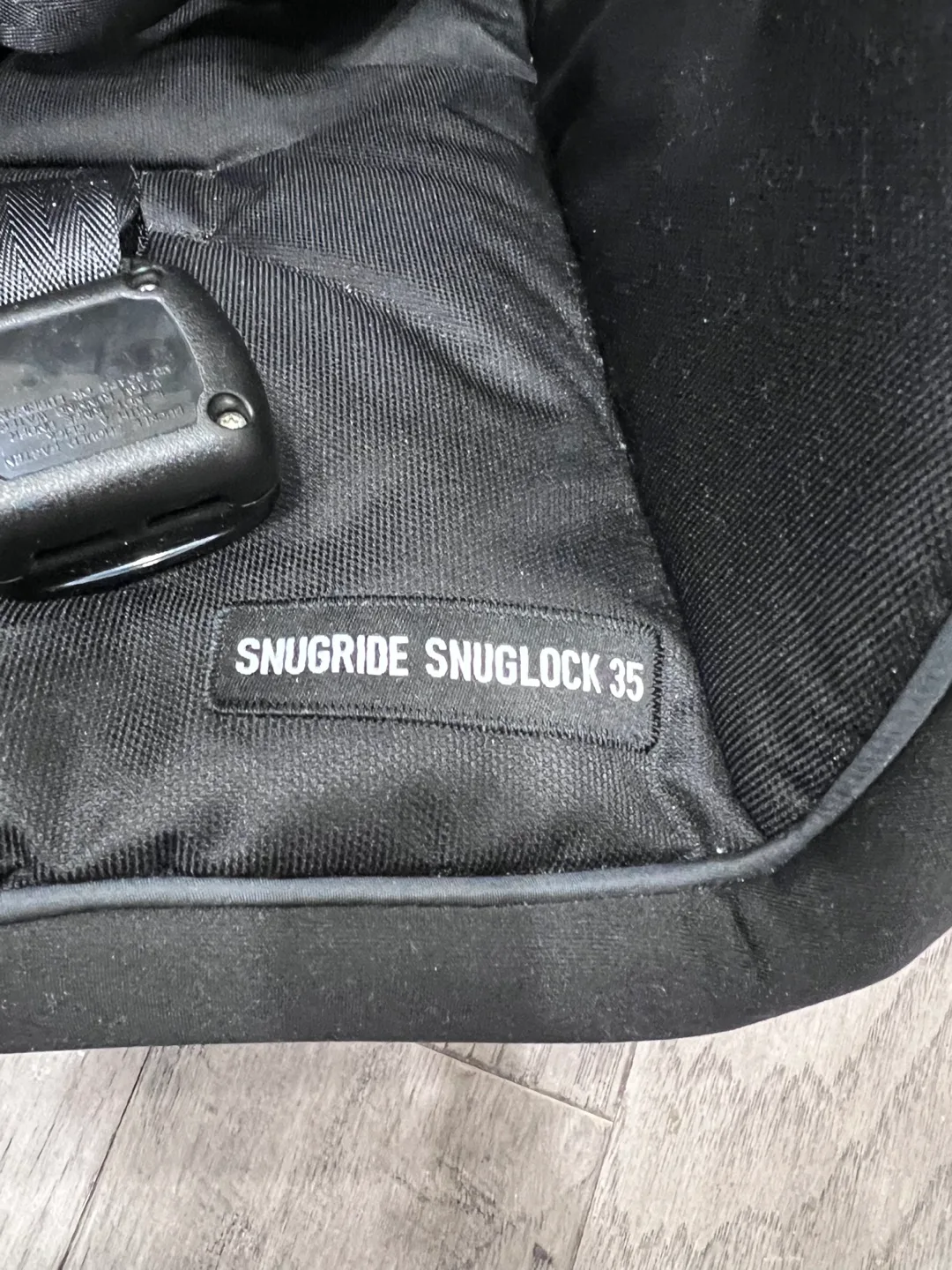 Graco Snugride Snuglock 35 Infant Car Seat image indicator(5)