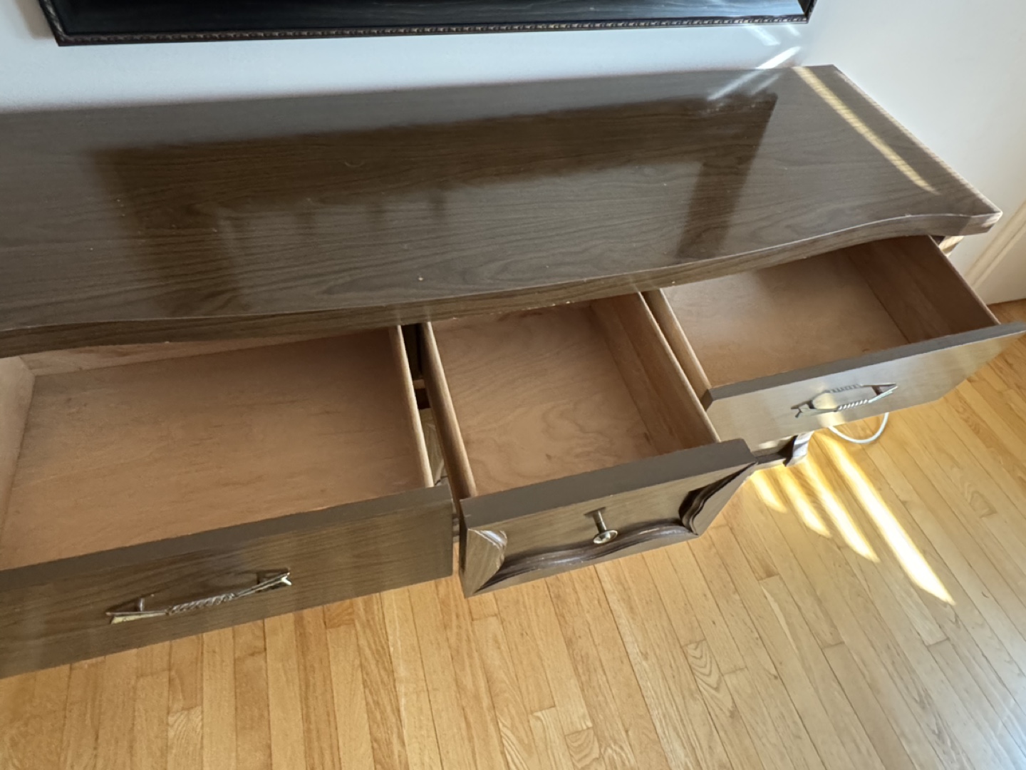 Mid-Century Modern Dresser - photo 3