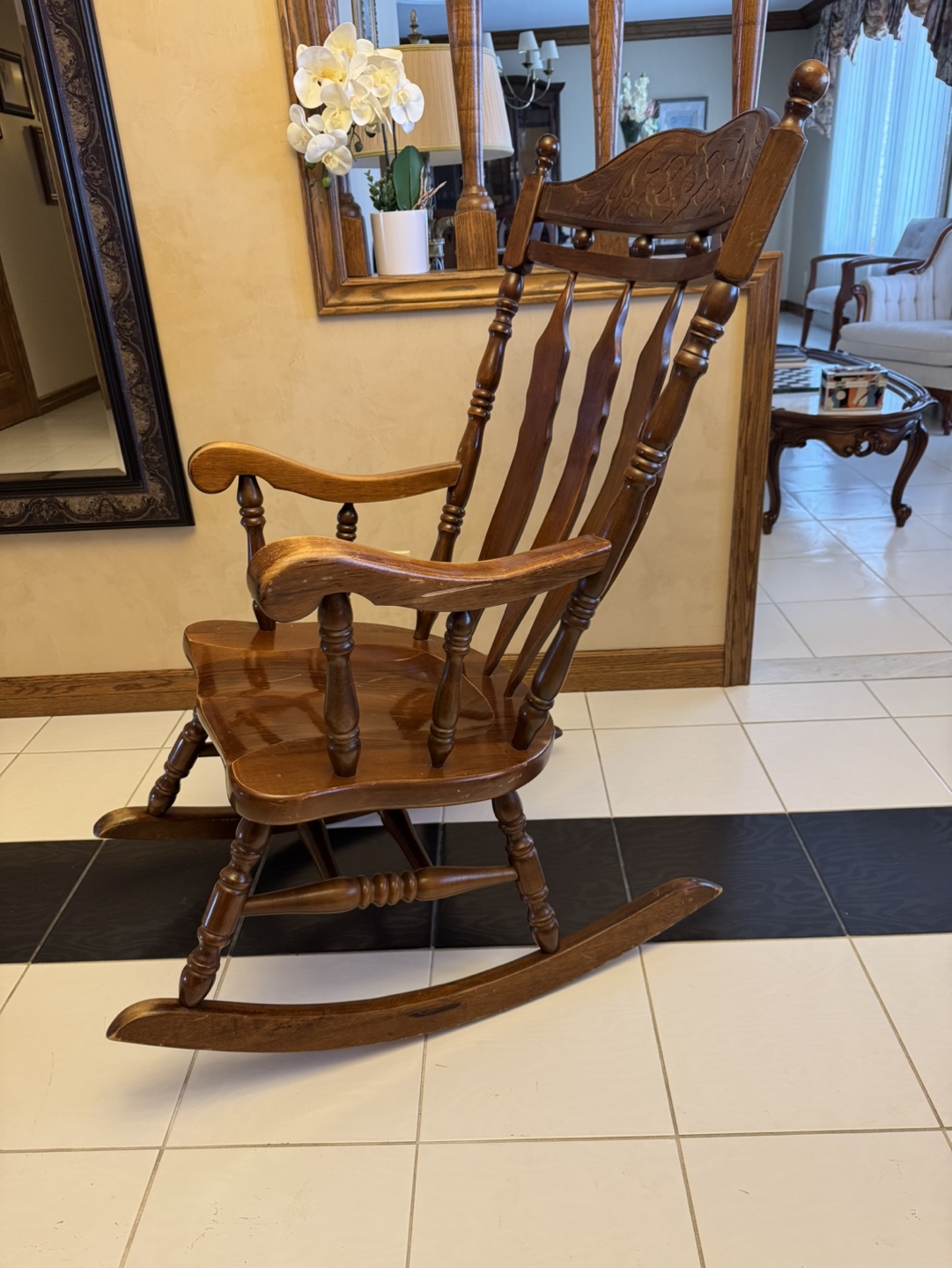 Vintage Wooden Rocking Chair - photo 3