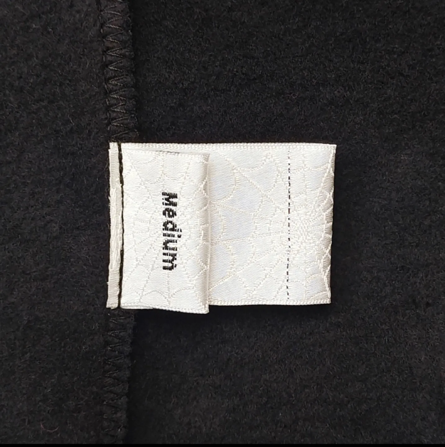 Sp5der hoodies medium and large brand new image indicator(3)