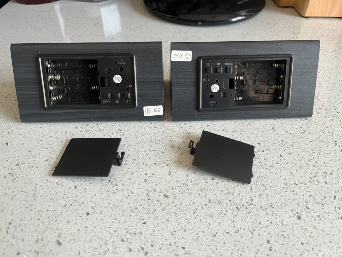 Pair of  Digital LED Alarm Clocks with Temperature and Humidity image indicator(4)