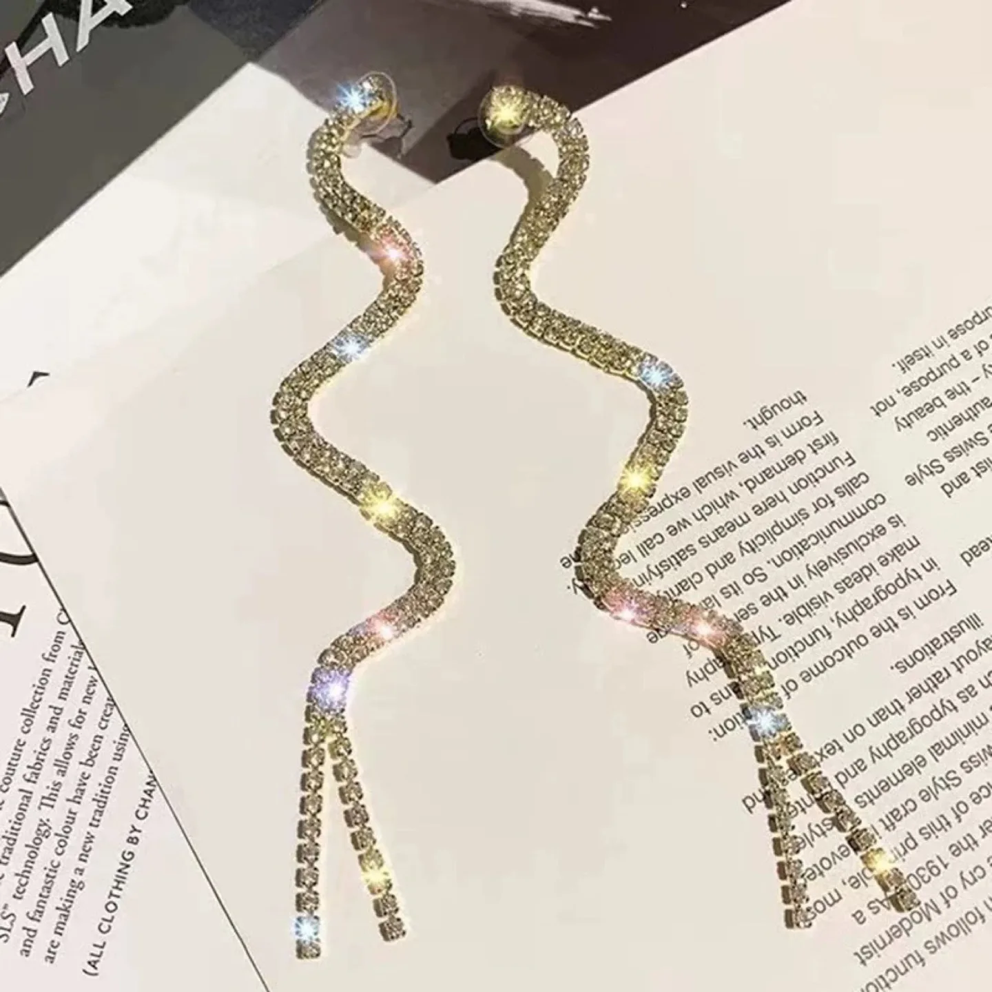 Rhinestone Dangle Earrings image indicator(2)