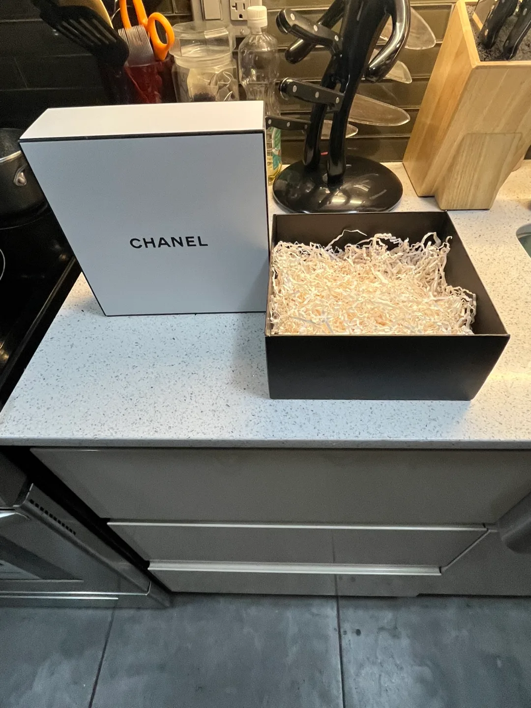 New Chanel Gift Box with Filler image indicator(3)