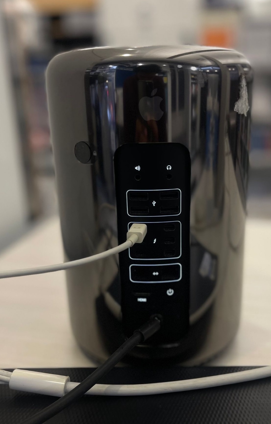 Refurbished Apple Mac Pro + Monitor – Great Deal