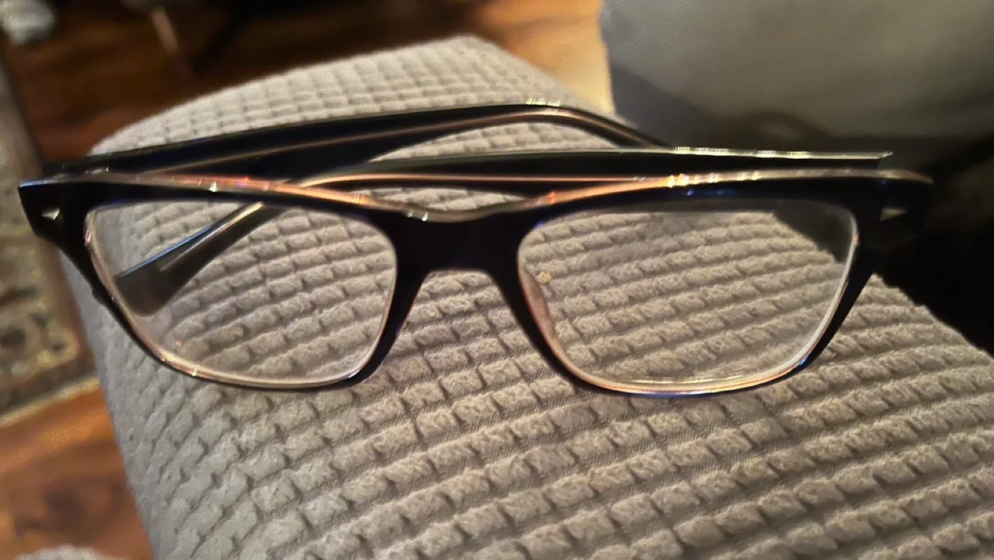Women's Eyeglasses - Black and Rose Gold image indicator(2)