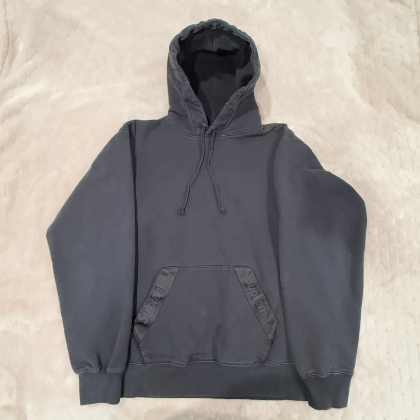 Supreme Classic Distressed Black Hoodie Men’s Sz XL thumbnail