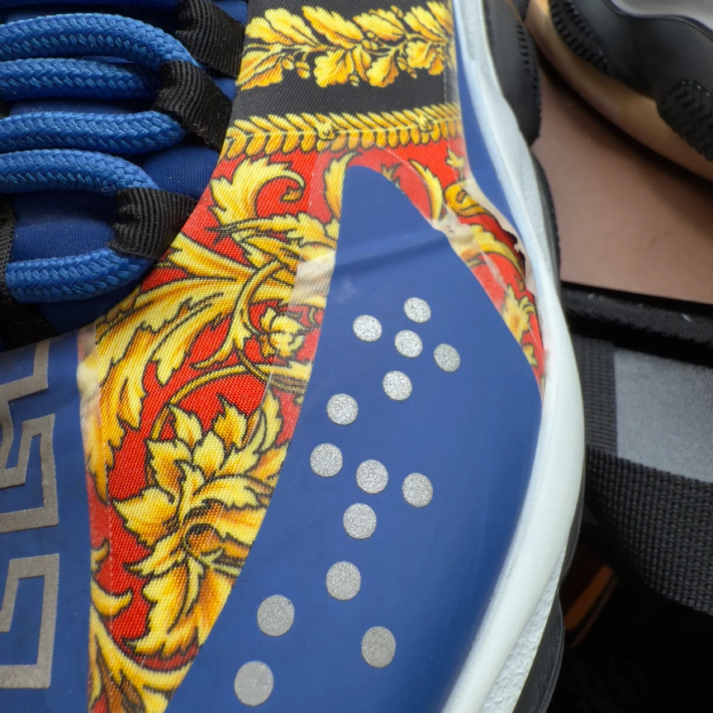 Versace Cross Chainer Blue Multi Men’s Size 42EU/9US image indicator(8)