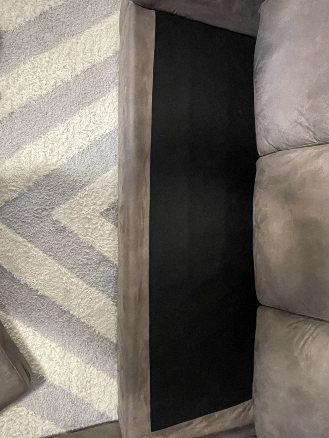 Used Leon's Lindsay 2-Piece Sectional Sofa - photo 5