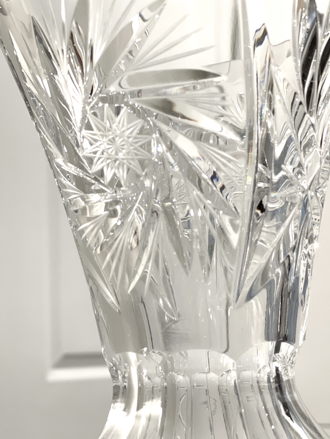 Vintage Crystal Vase • Elegant Design - photo 3