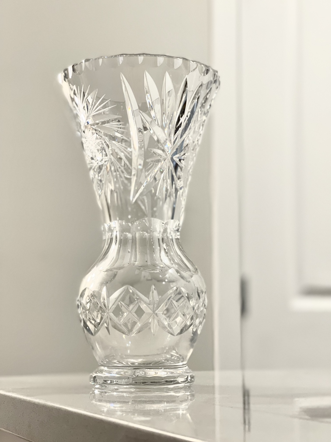 Vintage Crystal Vase • Elegant Design - photo 2
